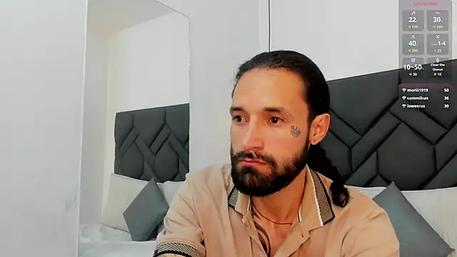 Hisoka 011 online show from April 18, 2026, 7:07 pm