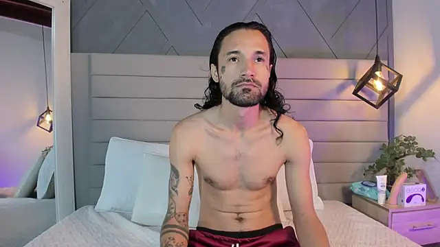 Snapshot of Hisoka_011 chatting on November 2, 2025, 12:10 pm Hisoka 011 online show from November 2, 2025, 12:10 pm