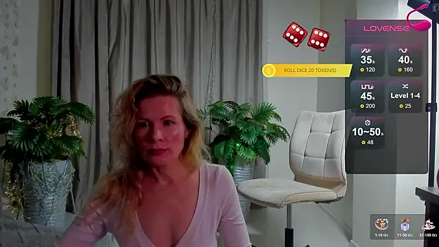 Julia Giulia online show from March 9, 2026, 8:45 pm