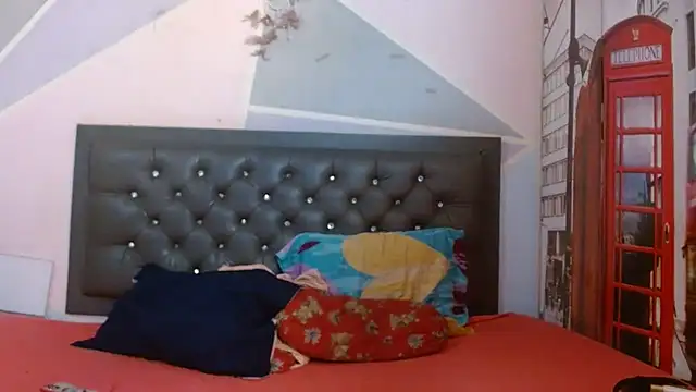 Snapshot of Kylie_Jennerr chatting on May 30, 2026, 9:20 pm Kylie Jennerr online show from May 30, 2026, 9:20 pm