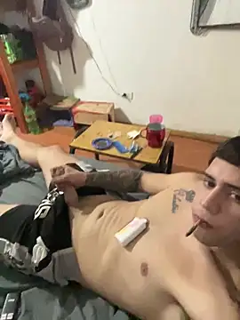 TuLoco003 online show from April 14, 2026, 9:53 pm