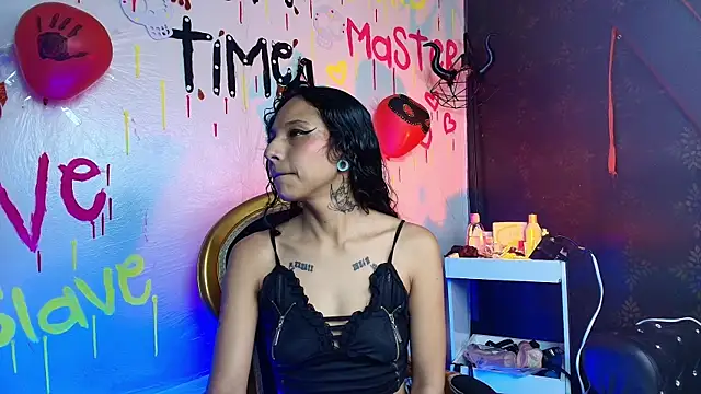 Sweettpleasure online show from November 7, 2025, 1:37 pm