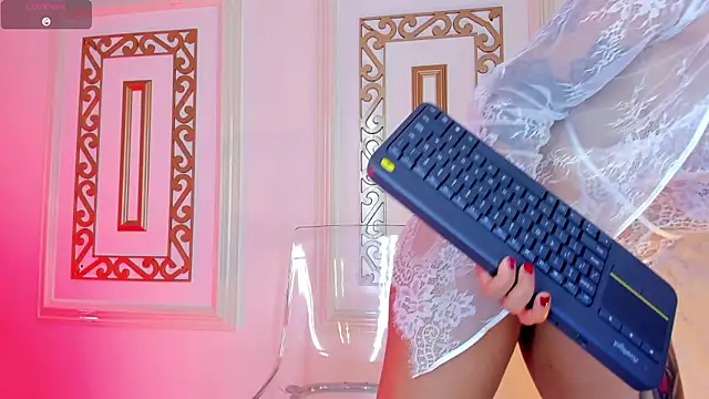 Snapshot of cocoamore chatting on February 14, 2026, 11:43 am cocoamore online show from February 14, 2026, 11:43 am