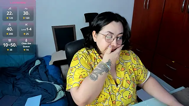 Snapshot of moira_smiler chatting on August 2, 2026, 1:48 am moira smiler online show from August 2, 2026, 1:48 am