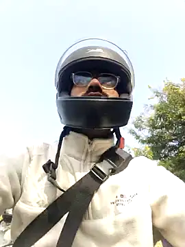 YoursThickDick online show from December 4, 2025, 6:01 am