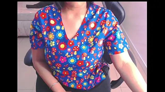 ambar fox s online show from October 24, 2025, 8:19 pm