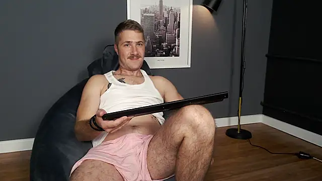 Mr At  online show from September 25, 2025, 7:14 am