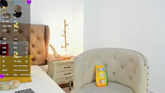 frehia dimou online show from December 23, 2025, 2:22 am