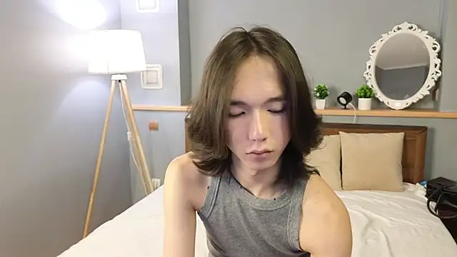 Snapshot of okerriella chatting on October 17, 2025, 3:47 pm okerriella online show from October 17, 2025, 3:47 pm