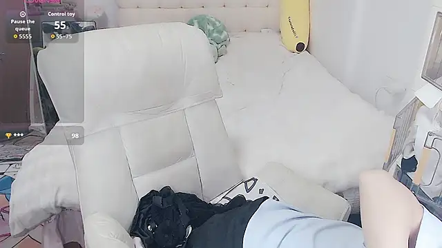 stupidcat5227 online show from December 16, 2025, 2:10 pm