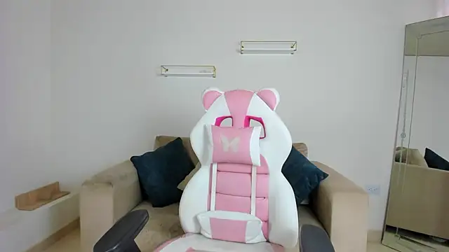 april smiith online show from February 10, 2026, 12:15 pm