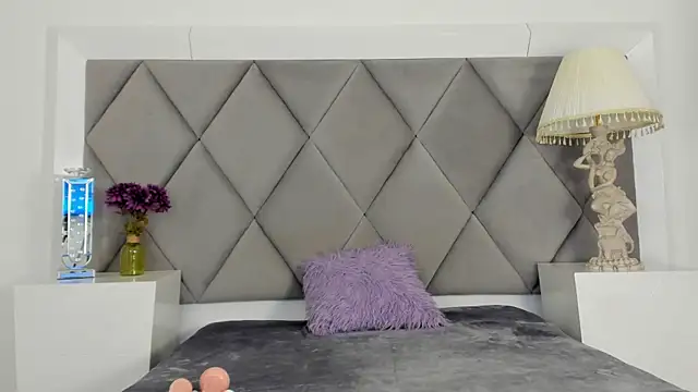 GiadaRizzo online show from September 18, 2025, 5:05 pm