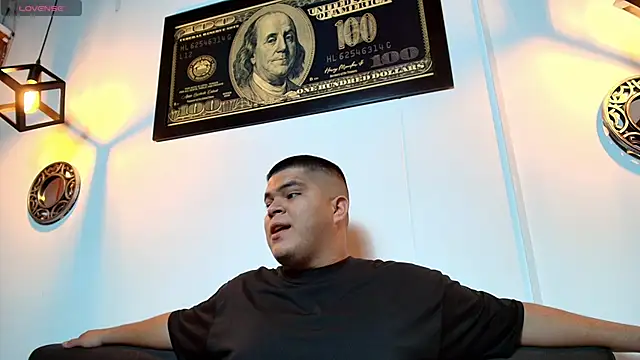 naomi campbel  online show from February 6, 2026, 8:38 pm