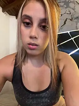 Snapshot of Harley_J_ chatting on July 22, 2026, 12:29 pm Harley J online show from July 22, 2026, 12:29 pm