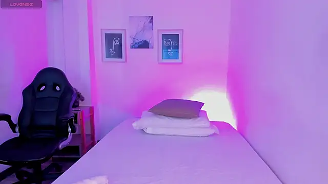 Anastasia lauren online show from November 29, 2025, 8:20 pm