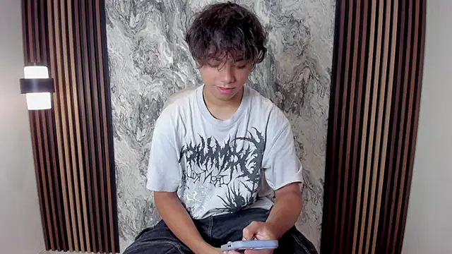 Snapshot of Honeymoon_sariel chatting on July 1, 2026, 1:55 pm Honeymoon sariel online show from July 1, 2026, 1:55 pm
