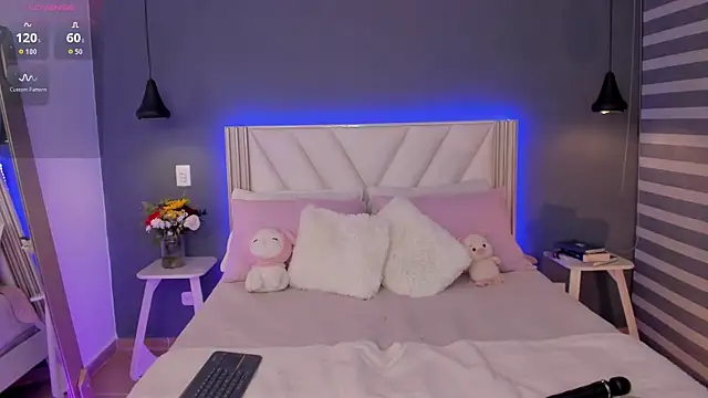 NaishaFord 1 online show from February 25, 2026, 4:12 am