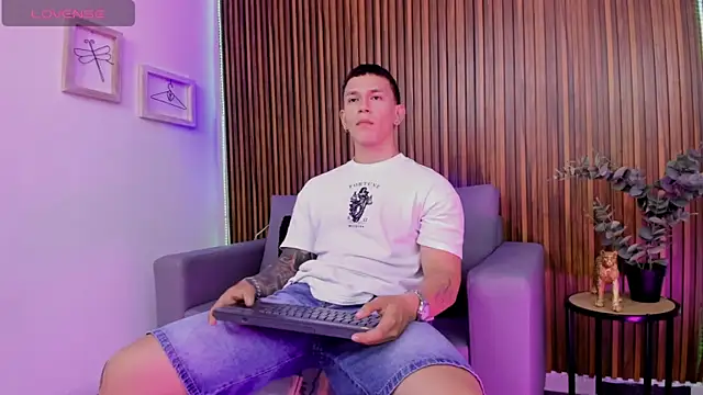 Thomas moon online show from March 21, 2026, 2:21 pm