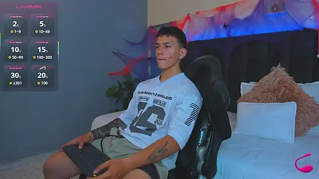 Thomas moon online show from October 28, 2025, 1:10 pm