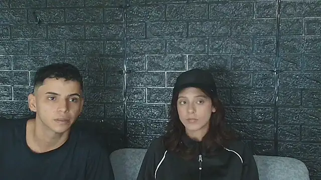 Snapshot of HellAndDante_ chatting on November 6, 2025, 1:20 am HellAndDante online show from November 6, 2025, 1:20 am