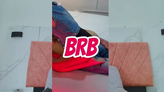 Snapshot of HellAndDante_ chatting on December 3, 2025, 9:36 pm HellAndDante online show from December 3, 2025, 9:36 pm