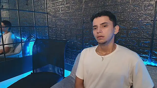 Snapshot of HellAndDante_ chatting on November 28, 2025, 1:17 am HellAndDante online show from November 28, 2025, 1:17 am