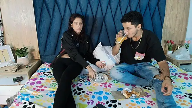 Snapshot of HellAndDante_ chatting on December 2, 2025, 1:17 am HellAndDante online show from December 2, 2025, 1:17 am