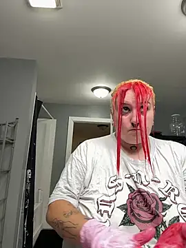 vanessraine online show from May 28, 2026, 2:30 am