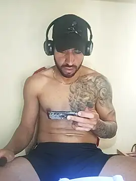 Snapshot of Alexsexygamer chatting on November 23, 2025, 9:36 pm Alexsexygamer online show from November 23, 2025, 9:36 pm