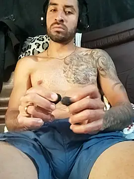 Snapshot of Alexsexygamer chatting on November 17, 2025, 12:42 pm Alexsexygamer online show from November 17, 2025, 12:42 pm