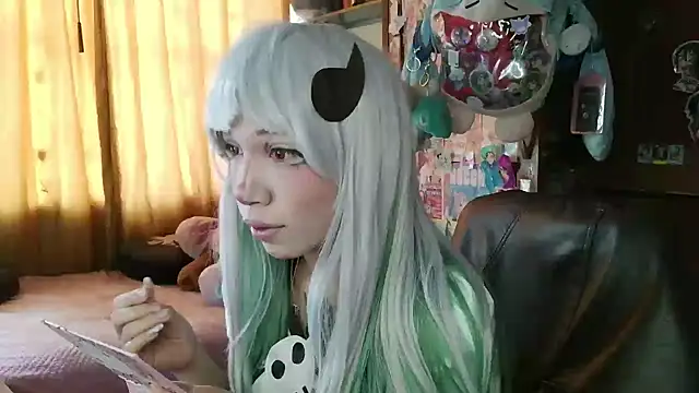 Terraelowen online show from April 14, 2026, 5:07 pm