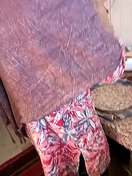 poojarani334 online show from December 19, 2025, 2:48 am