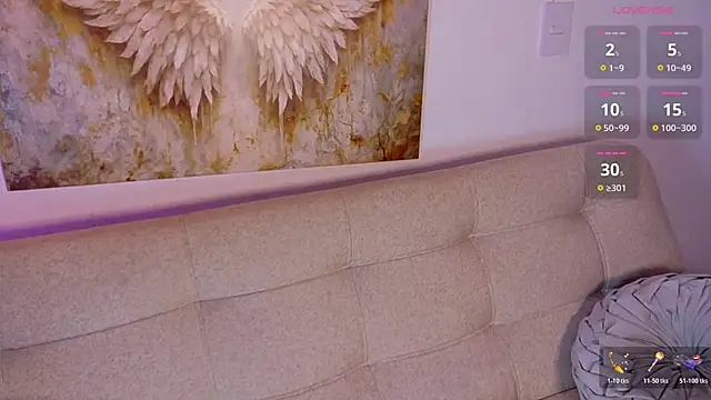 Sofia Stanley online show from March 18, 2026, 3:42 am