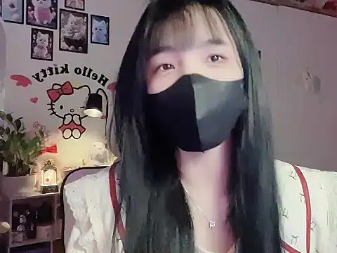 keelinnn19 online show from November 28, 2025, 7:47 pm