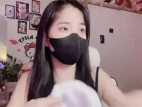 keelinnn19 online show from November 4, 2025, 5:50 pm