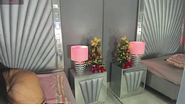 AmyBlackwood online show from December 3, 2025, 3:51 am