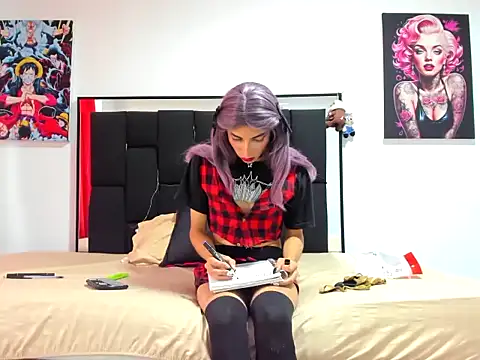 Snapshot of xamila_muaa chatting on October 4, 2025, 11:34 am xamila muaa online show from October 4, 2025, 11:34 am