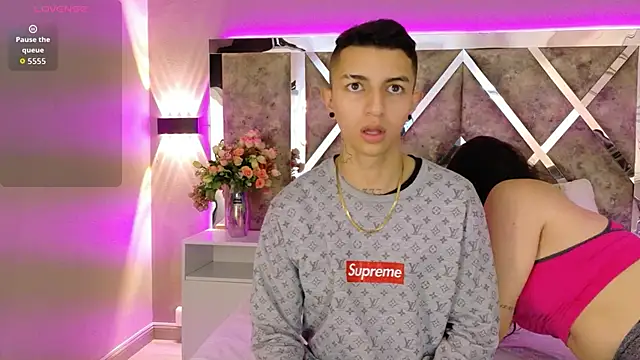 Snapshot of NickandAbby_ chatting on November 4, 2025, 11:58 am NickandAbby online show from November 4, 2025, 11:58 am