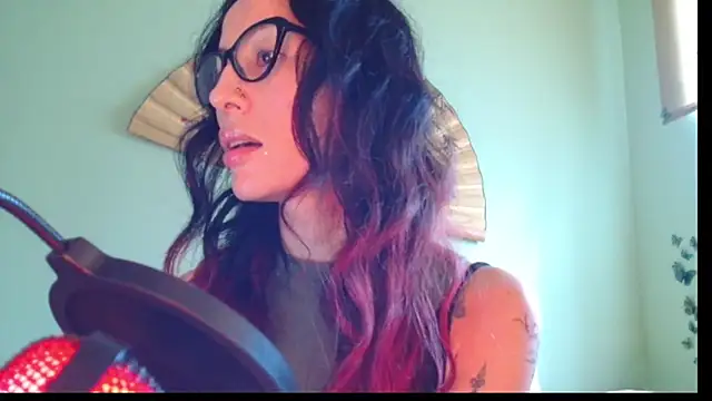 Snapshot of KiotoShine chatting on December 17, 2025, 8:30 am KiotoShine online show from December 17, 2025, 8:30 am