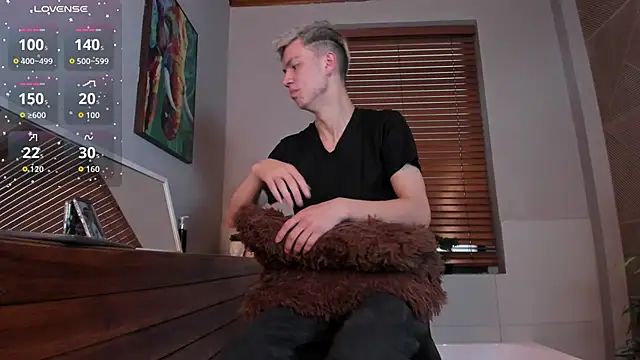 Snapshot of nicktorn chatting on November 3, 2025, 12:31 pm nicktorn online show from November 3, 2025, 12:31 pm