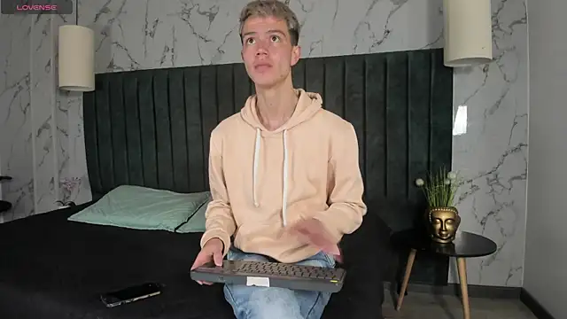 Snapshot of nicktorn chatting on November 8, 2025, 11:47 am nicktorn online show from November 8, 2025, 11:47 am