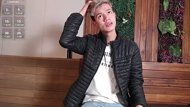 Snapshot of nicktorn chatting on November 11, 2025, 12:11 pm nicktorn online show from November 11, 2025, 12:11 pm