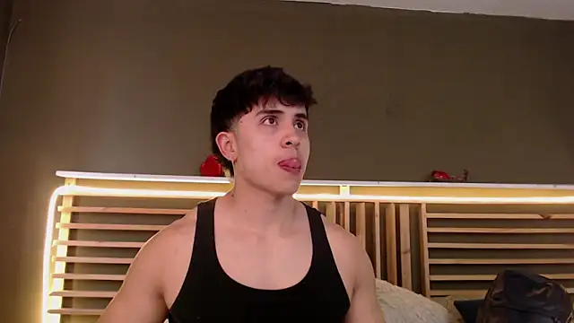 Snapshot of PaulEvens chatting on January 16, 2026, 1:15 pm PaulEvens online show from January 16, 2026, 1:15 pm