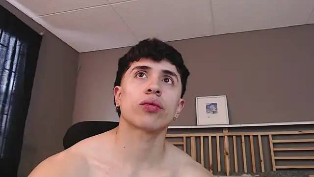 Snapshot of PaulEvens chatting on February 25, 2026, 1:22 pm PaulEvens online show from February 25, 2026, 1:22 pm