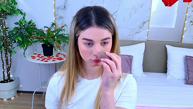 SweetyLicky online show from February 8, 2026, 4:05 pm