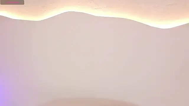 LeylaWoods online show from December 22, 2025, 12:05 pm