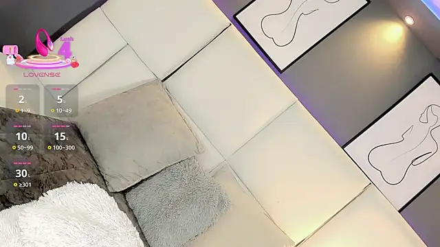 Snapshot of Valeriasmiithh chatting on December 16, 2025, 8:24 pm Valeriasmiithh online show from December 16, 2025, 8:24 pm