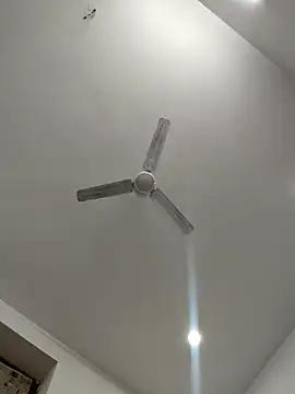 Snapshot of Kayna_Rawat chatting on November 28, 2025, 10:59 am Kayna Rawat online show from November 28, 2025, 10:59 am