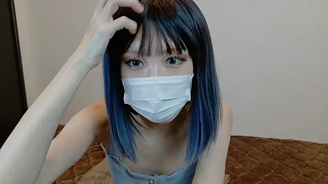 sarina at online show from December 19, 2025, 4:16 am