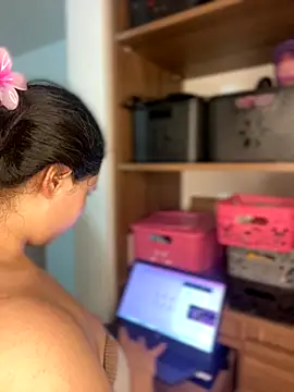 Sophi dee1 online show from November 12, 2025, 1:10 am